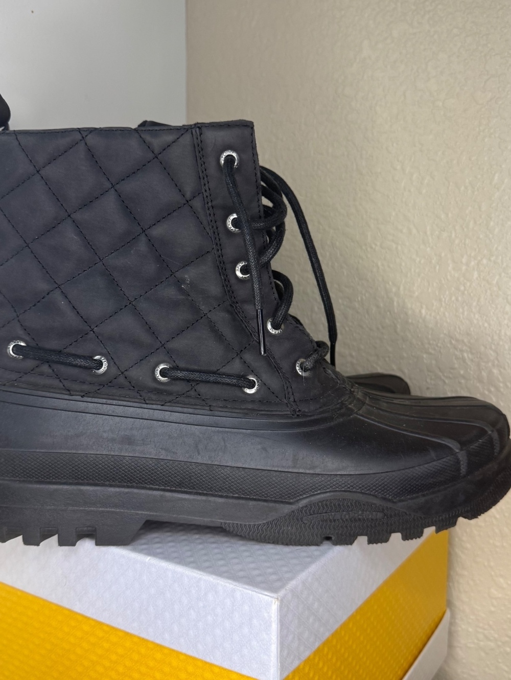 Sperry Saltwater Duck Boots Women’s 10M Black Quilted Waterproof STS93572